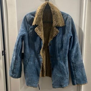 Ladies vintage Guess blue suede leather jacket with buttons.